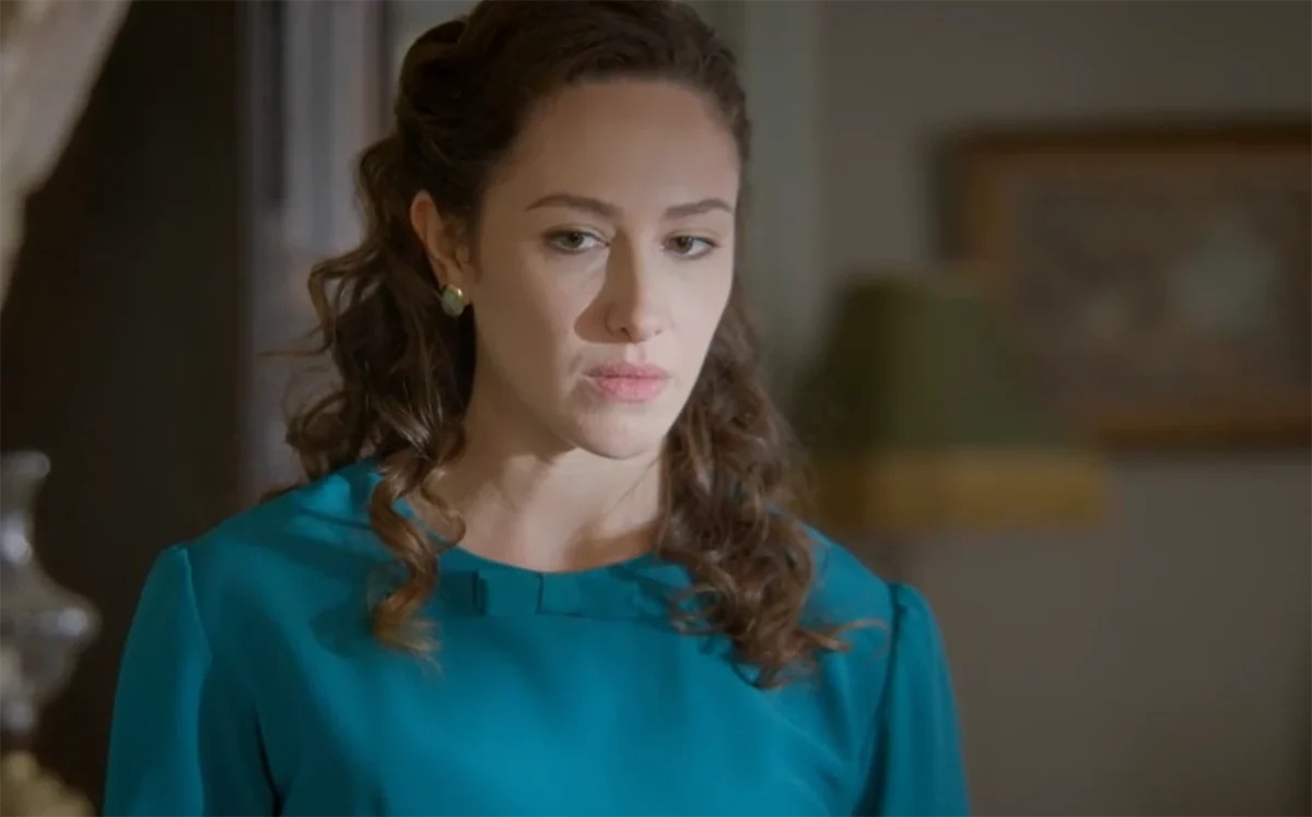 Άγιος Έρωτας – Χ: Συνελήφθη η Σοφία – «Μείνε εκεί! Θέλει ψυχιατρείο χθες»