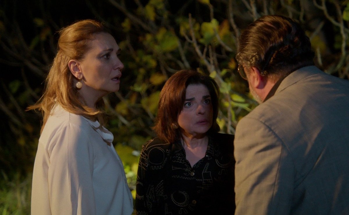 Να μ΄αγαπάς 1/12: Ο Θεόφιλος παρατά Ζωή και Νικαίτη στη μέση του δρόμου