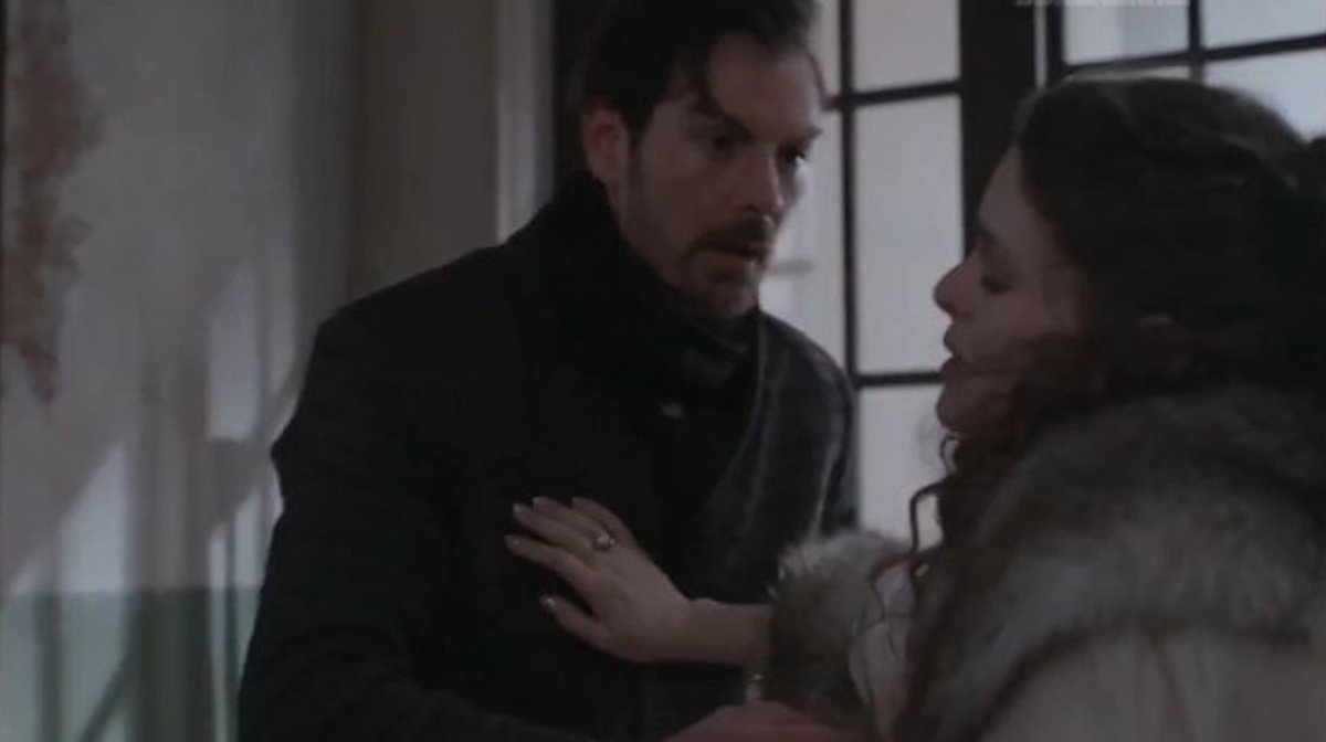 Grand Hotel: Ξενέρωσε το Χ με την πρώτη συνάντηση Πέτρου – Αλίκης: «Χλιαρή σκηνή – Με την τσιρίδα το έχασε τελείως»