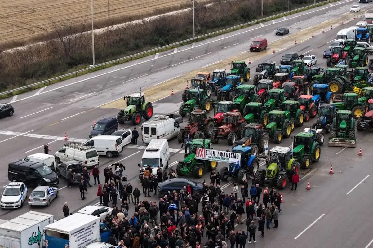 ΕΛΑΣ για αγροτικά μπλόκα: Δεν υπάρχει ολική διακοπή κυκλοφορίας – Από παρακαμπτήριες η κίνηση