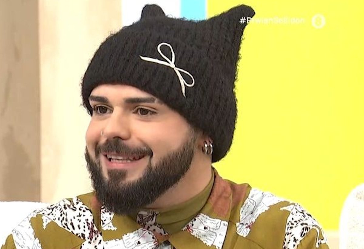 Ακύλας: «Θυμάμαι τη μητέρα μου να δουλεύει 12ωρα – Έπαιρνε δανεικά από φίλες της»