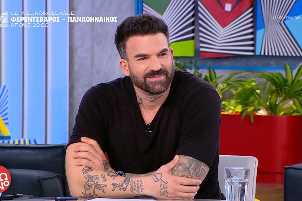 Δημήτρης Αλεξάνδρου: Η αντίδρασή του on air στο «κυνηγητό» της Ρίας Ελληνίδου στο αεροδρόμιο – «Τυχερός αυτός που τη θαυμάζει»