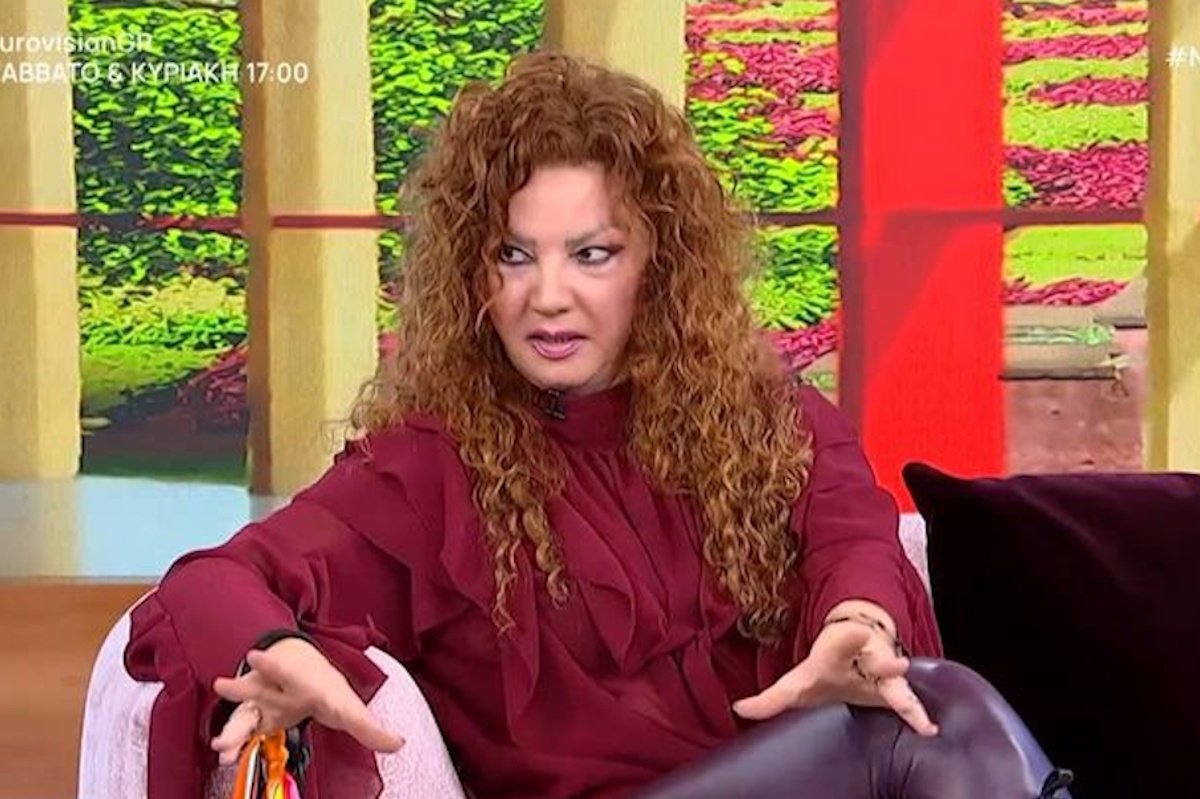 Σοφία Αρβανίτη: Έλιωσαν με την επική ατάκα της – «Θέλω μακρινό πλάνο, η σακούλα δεν έχει τεντώσει, να φύγει και το προγούλι»