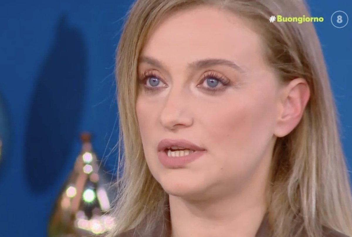 Δροσάκη: Συγκινήθηκε μιλώντας για τον γιο της και τον Αλέξανδρο Μπουρδούμη – «Χάρηκα πολύ που τους έβλεπα να δένονται»