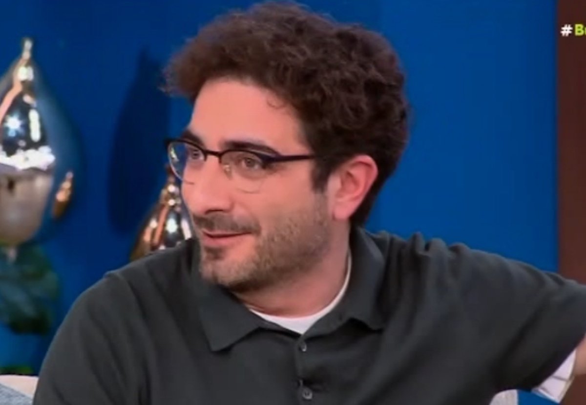 Λάμπρος Φισφής: «Στη γυναίκα μου φαινόταν περίεργο ότι στην Ελλάδα την έφτυναν για να μην τη ματιάξουν»