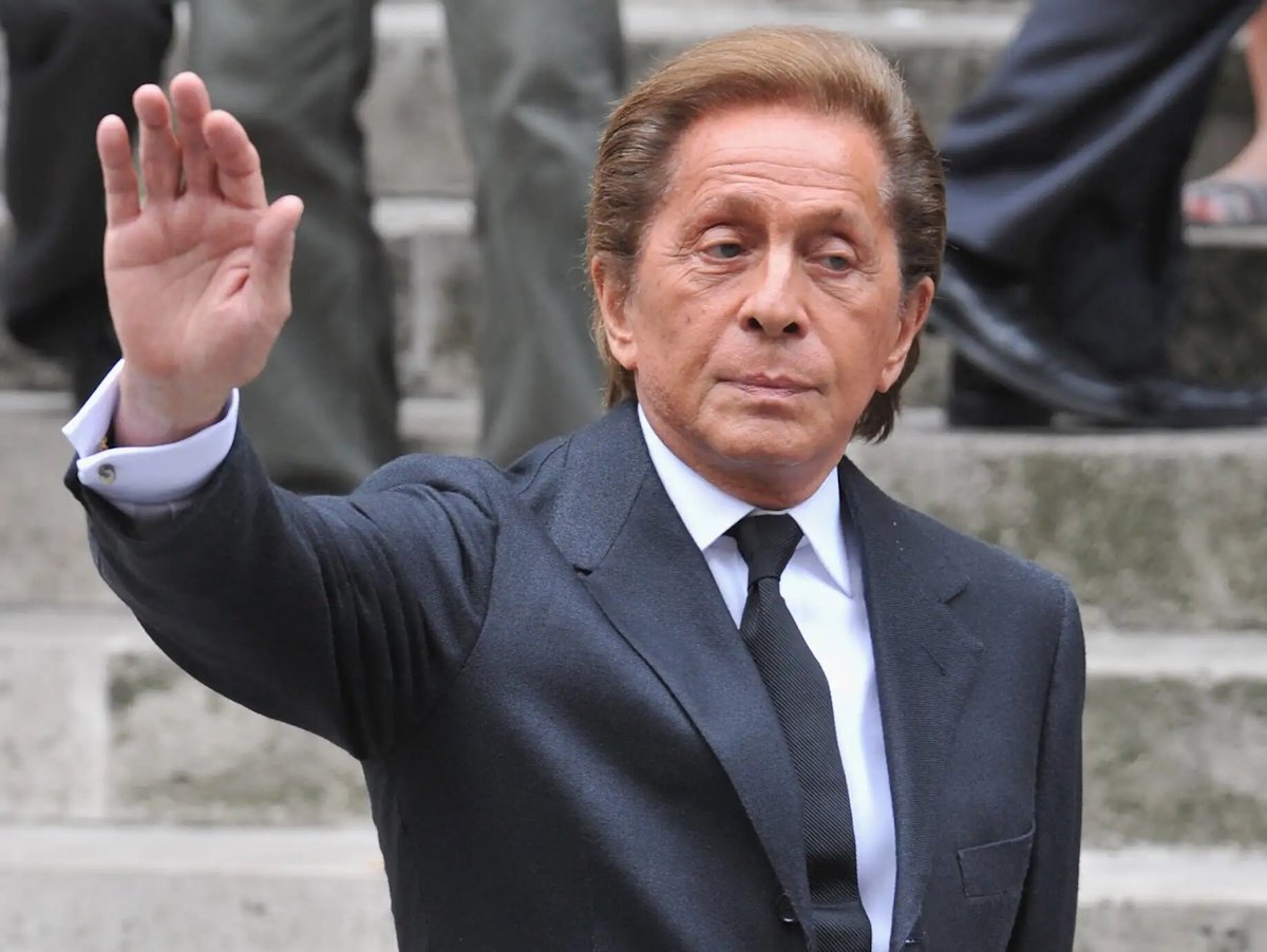 Βαλεντίνο: Πέθανε ο διάσημος σχεδιαστής μόδας σε ηλικία 93 ετών