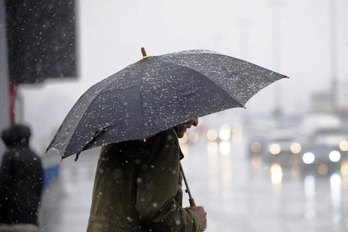 Θεοφάνια με κακοκαιρία: Έκτακτο δελτίο επιδείνωσης με ισχυρές καταιγίδες έως το πρωί της Πέμπτης