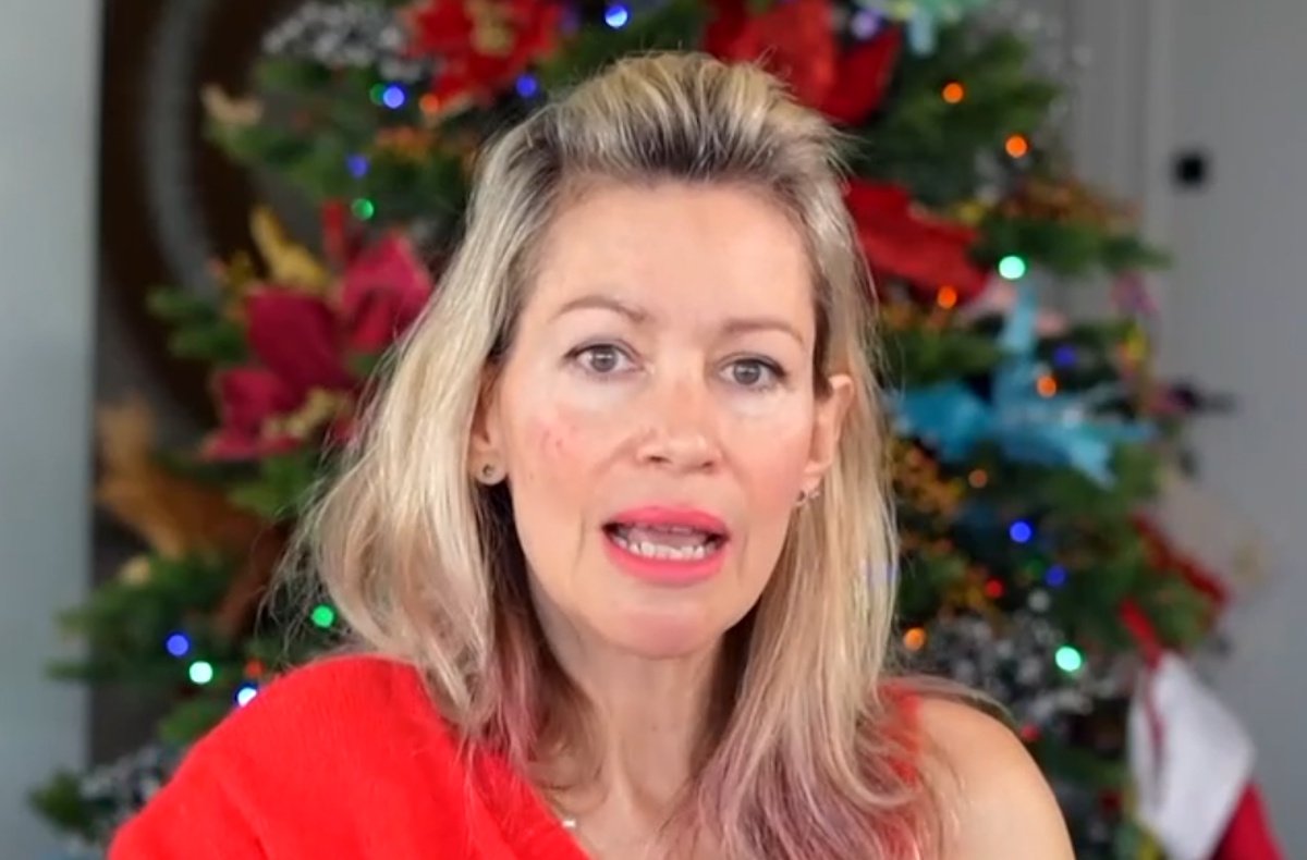 Άριελ Κωνσταντινίδη: «Σε όλες μου τις συνεργασίες έπρεπε να αποδεικνύω ότι δεν έχω σχέση με την Αλίκη Βουγιουκλάκη»