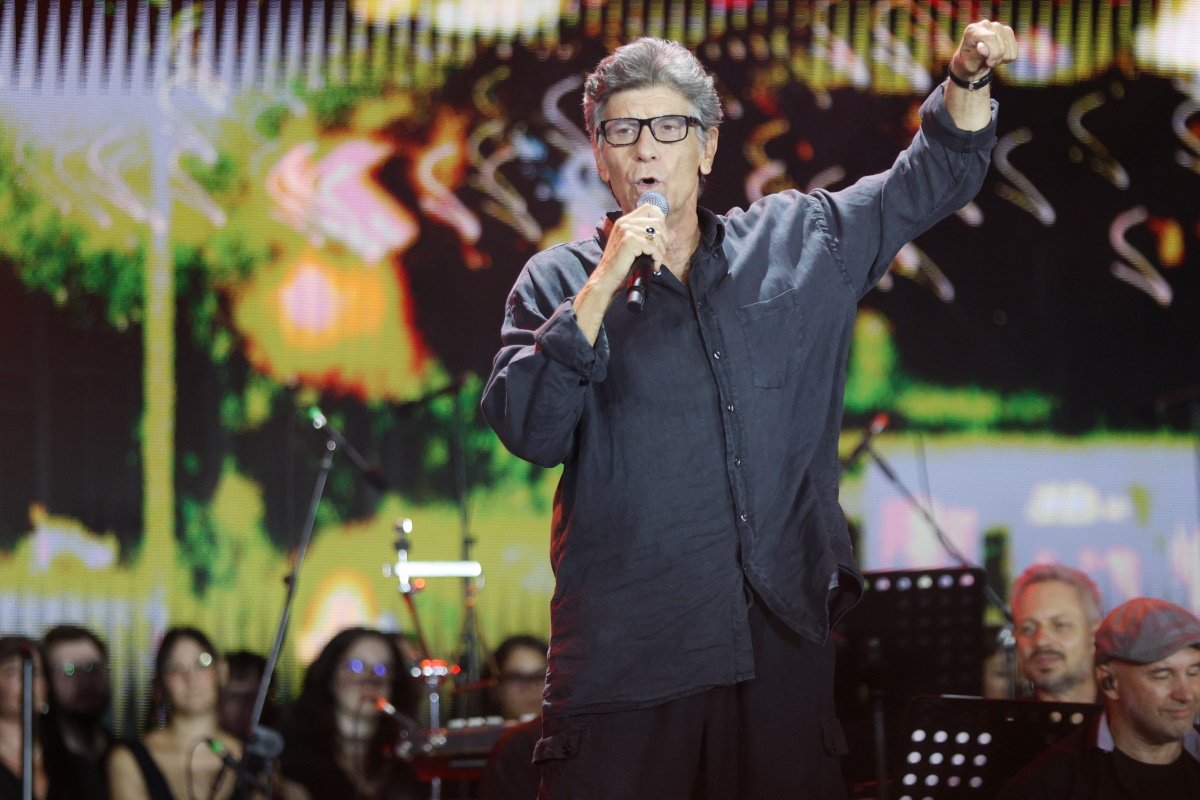 Γιάννης Μπέζος: «Δεν καταλαβαίνω την ερώτηση πότε θα ξεκουραστώ – Είμαι ντεμοντέ»