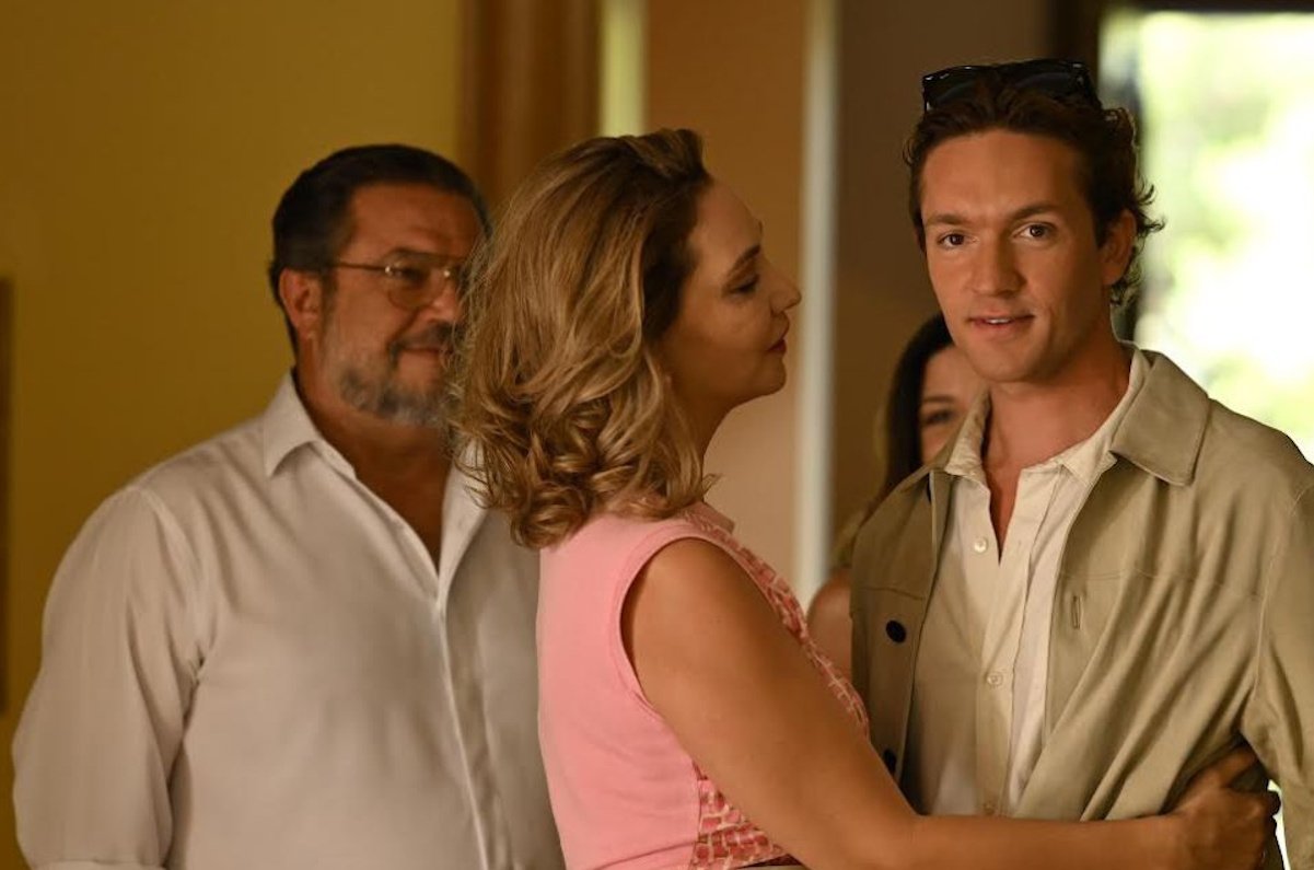 Να μ΄αγαπάς spoiler: Ο Λευτέρης γκρεμίζει τους Καλλιγάδες και τους πετά στον δρόμο!