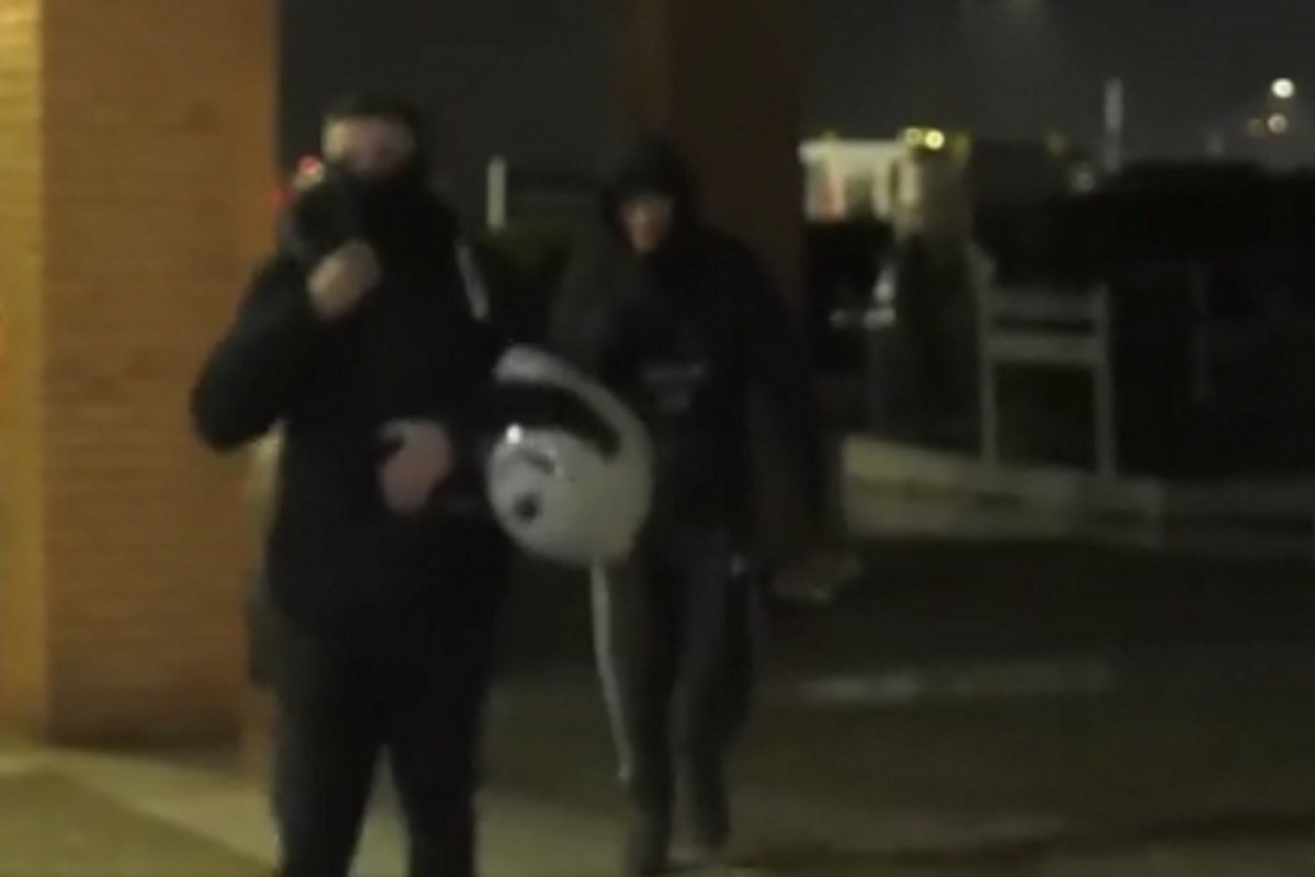 Εξοργισμένοι οπαδοί του ΠΑΟΚ επιτέθηκαν σε συνεργείο του Star, έξω από το «Παπαγεωργίου» – Δείτε βίντεο