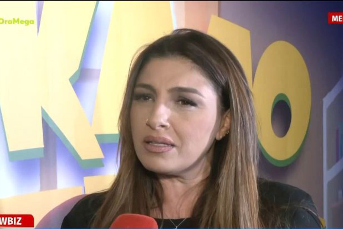 Έλενα Παπαρίζου: «Είμαστε αυτό που δίνουμε στη ζωή μας – Δεν θα μπορούσα ποτέ να πω ότι είμαι ηθοποιός»