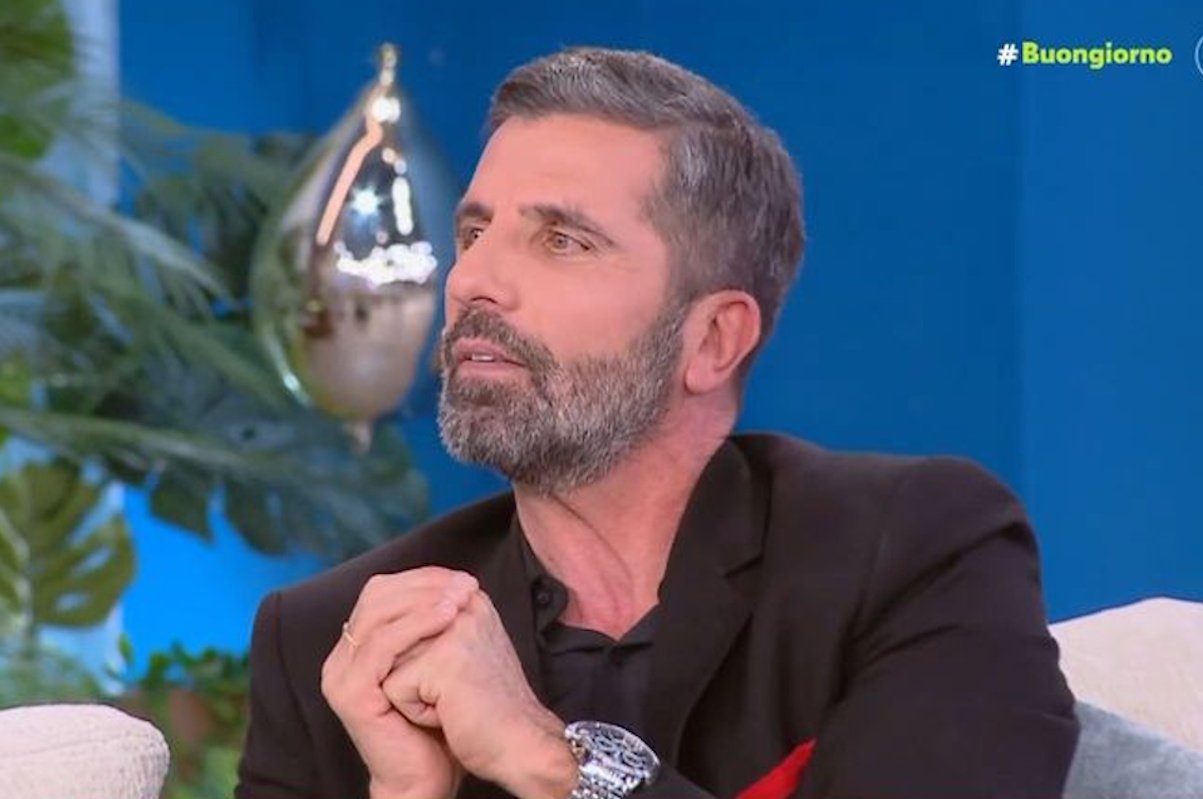 Θανάσης Βισκαδουράκης: «Δεν είχα πει ποτέ τη λέξη “μπαμπάς”, έκλαψα όταν το άκουσα από τον γιο μου»