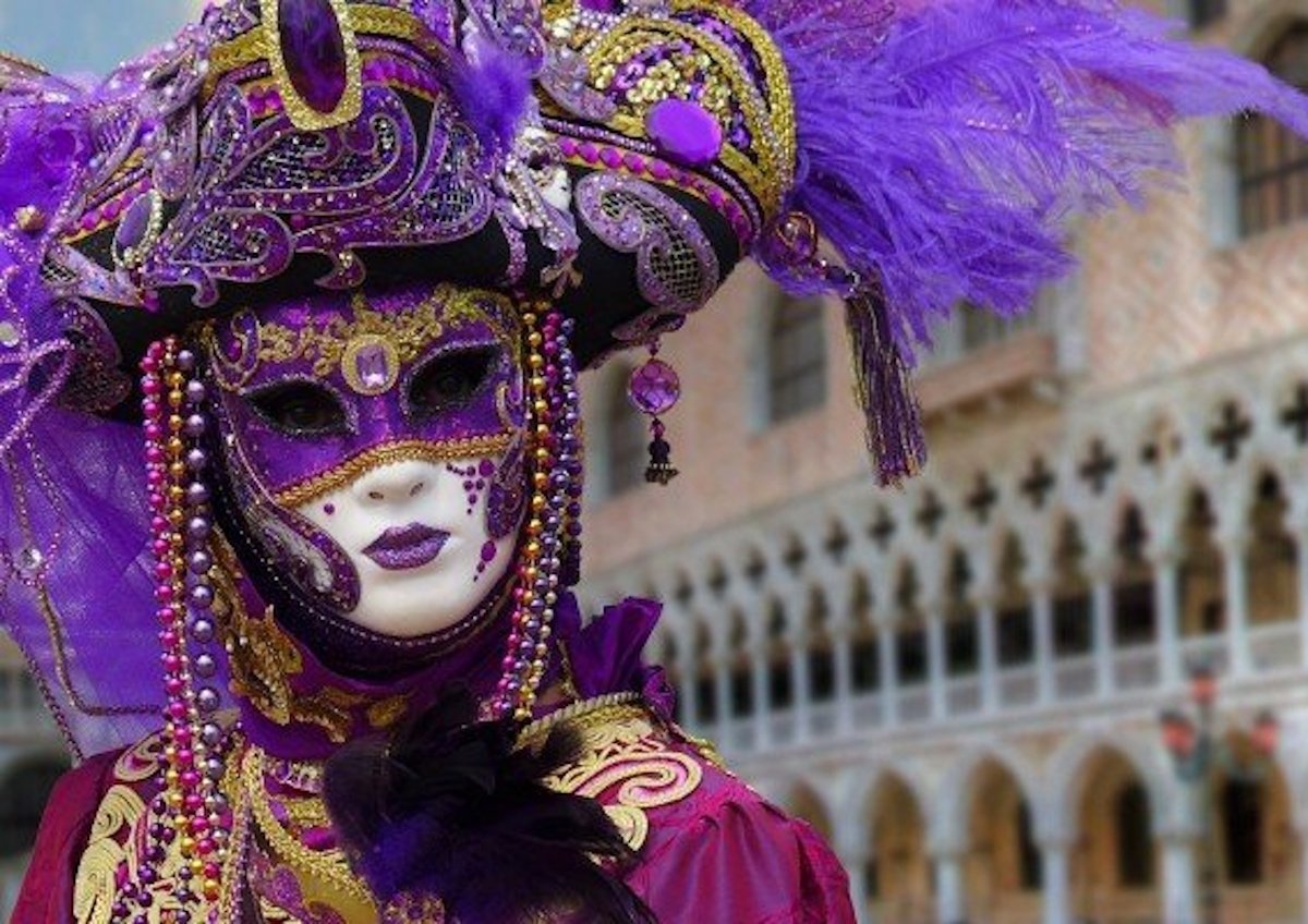 Τι να ντυθείς φέτος τις απόκριες;