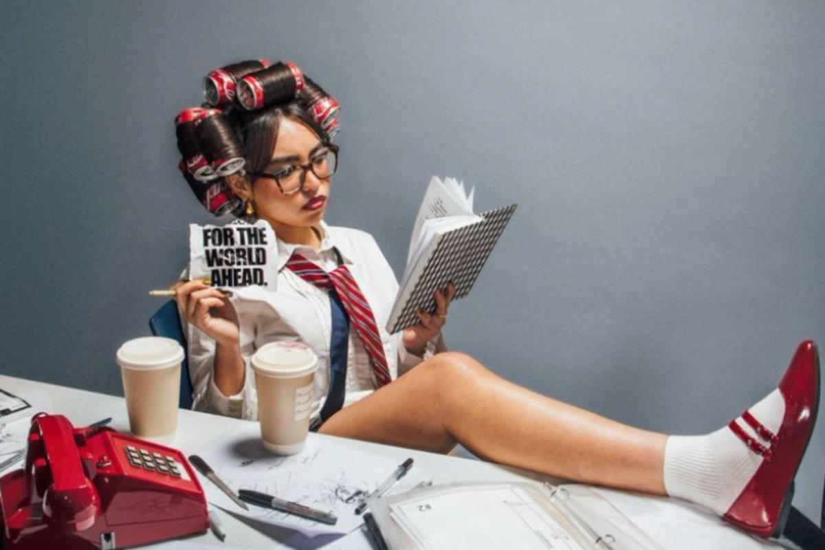 Γιατί βαριόμαστε σχεδόν τα πάντα; 4 λόγοι που δεν μας γεμίζει τίποτα πια