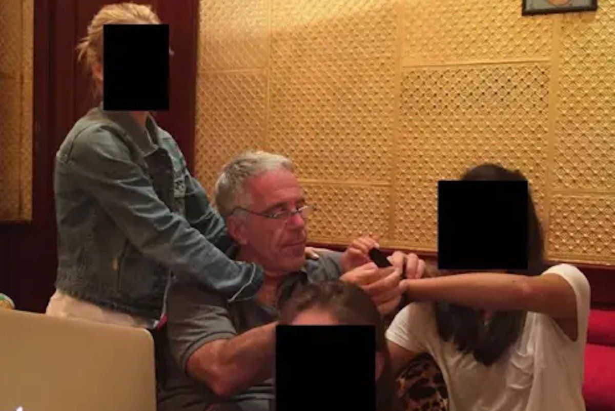 Φάκελοι Έπσταϊν: Τα νέα αρχεία, οι φωτογραφίες με ανήλικα κορίτσια και η φρίκη της κωδικής ονομασίας «pizza»