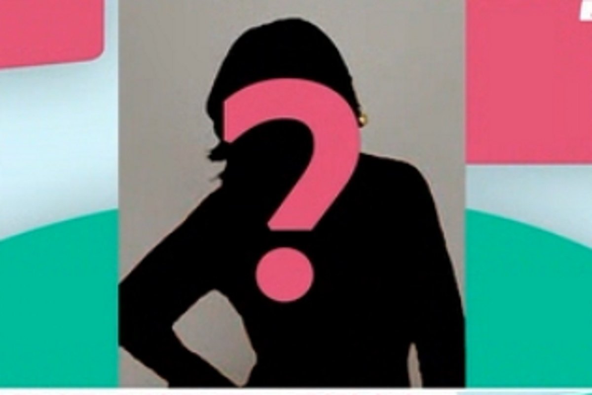 Πασίγνωστη παρουσιάστρια επιτέθηκε άγρια σε συνεργάτες της με ουρλιαχτά και βωμολοχίες