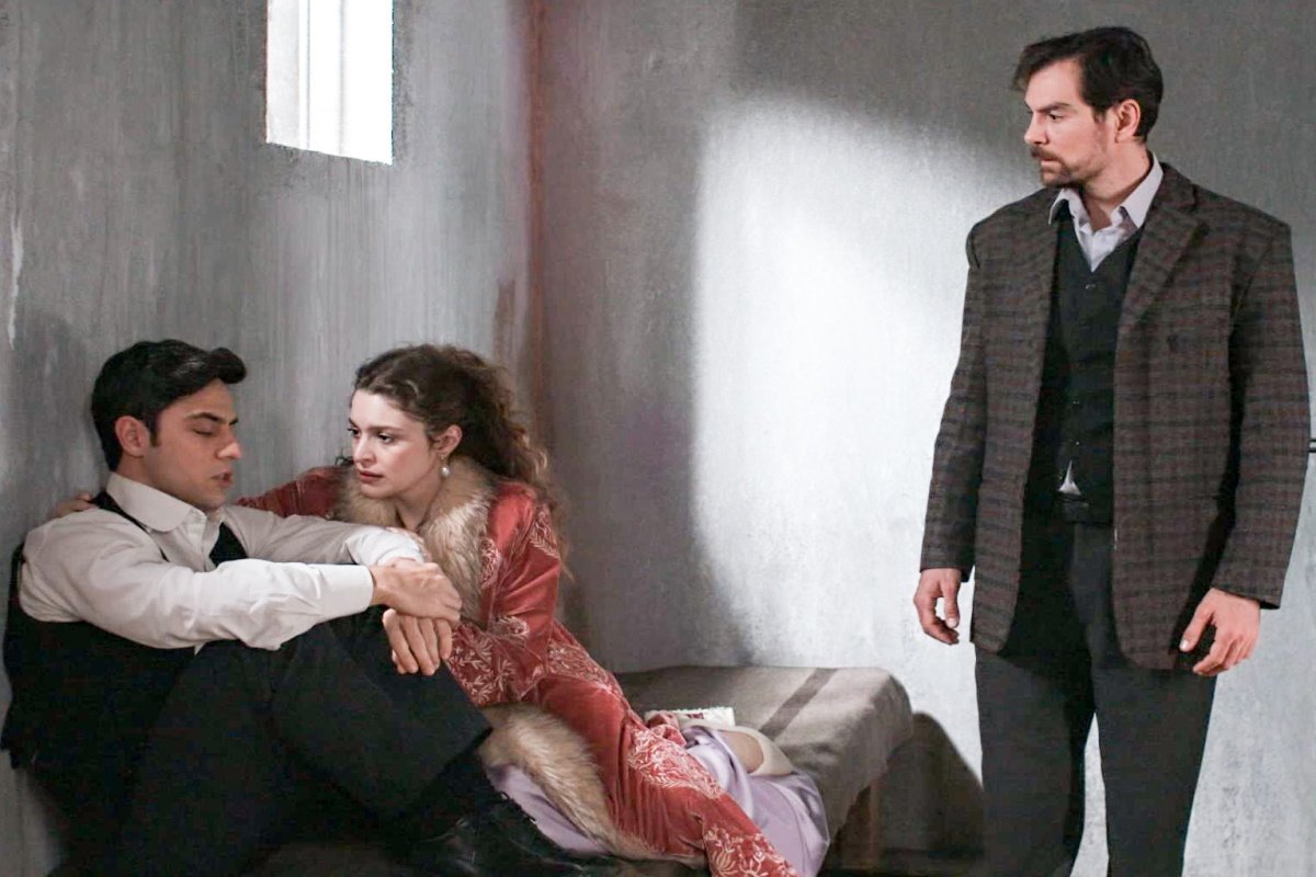 Grand Hotel 25/2: Ο Πέτρος βοηθάει τον Νικόλα να αποδράσει. Θα τα καταφέρει; 