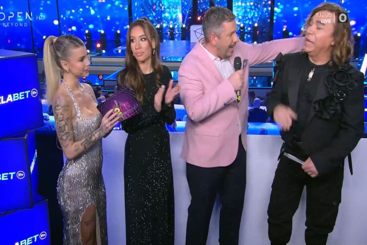 J2US – Τρύφωνας Σαμαράς: Συγκλονισμένος για τη σκυλίτσα του – «Cinderella, άρχισε εσύ. Δεν μπορώ»