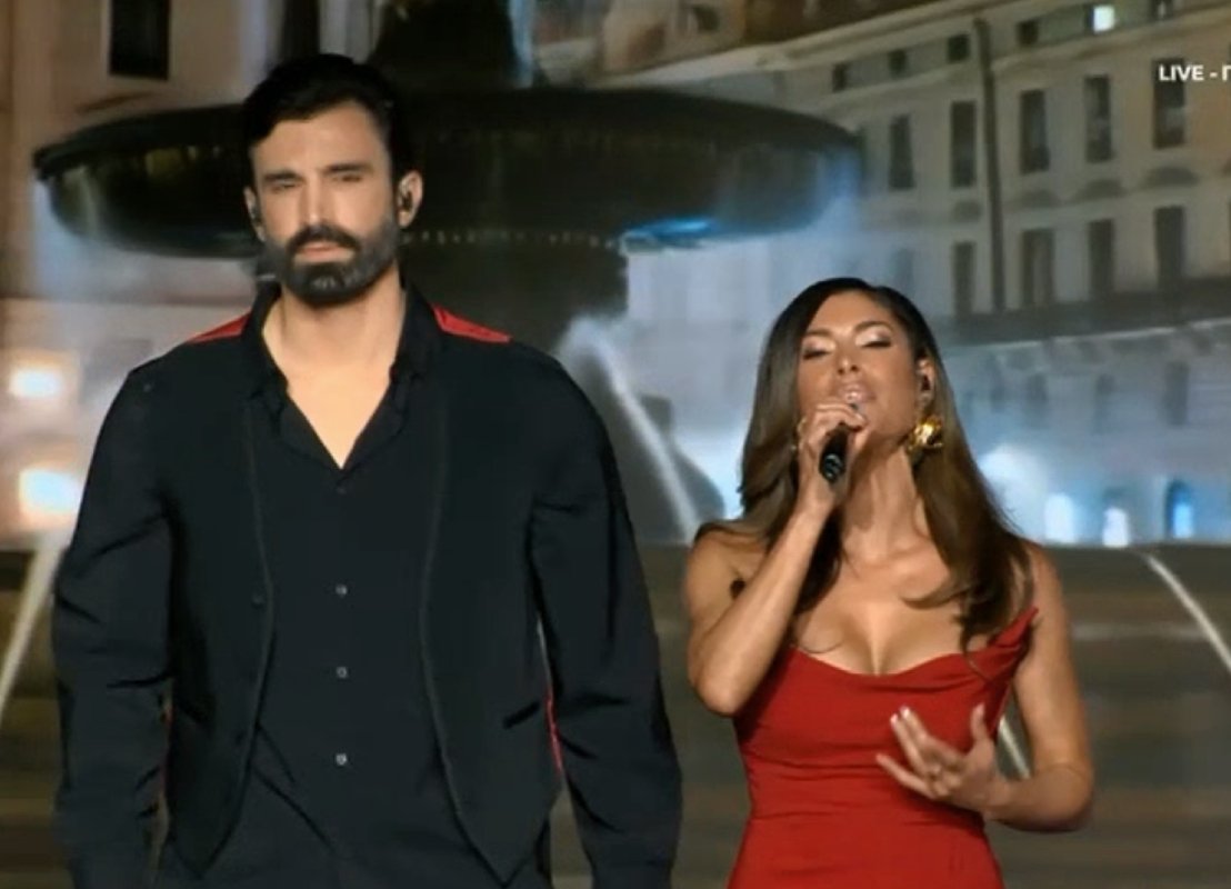 J2US: Ζευγάρι φωτιά η Θωμαή Απέργη και ο Ηλίας Γκότσης – «Θα περάσουμε πολύ όμορφα μαζί σας»