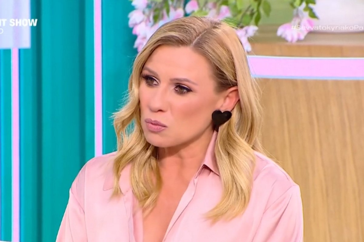 Κατερίνα Καραβάτου: «Είπα όχι σε σχέσεις, παρόλο που ήθελα – Σκέφτομαι αν κάνω κακό στα παιδιά μου»