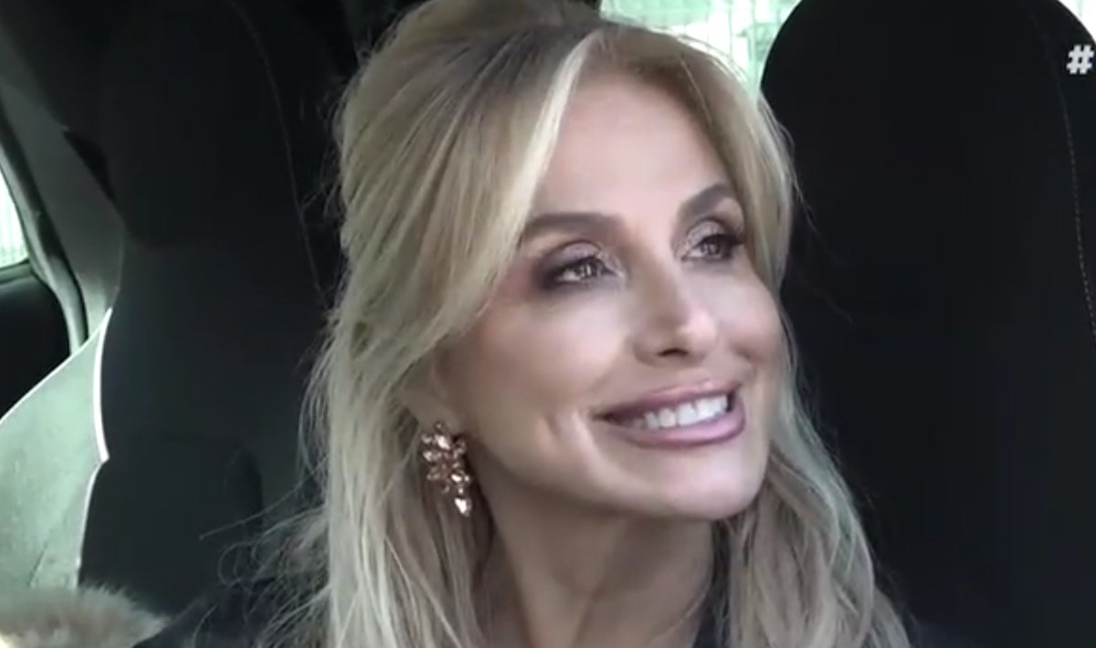 Ζωή Κρονάκη: «Έχω βιώσει και το “έλα μάνα με δύο παιδιά, 40, τα έχει φάει τα ψωμιά της”»