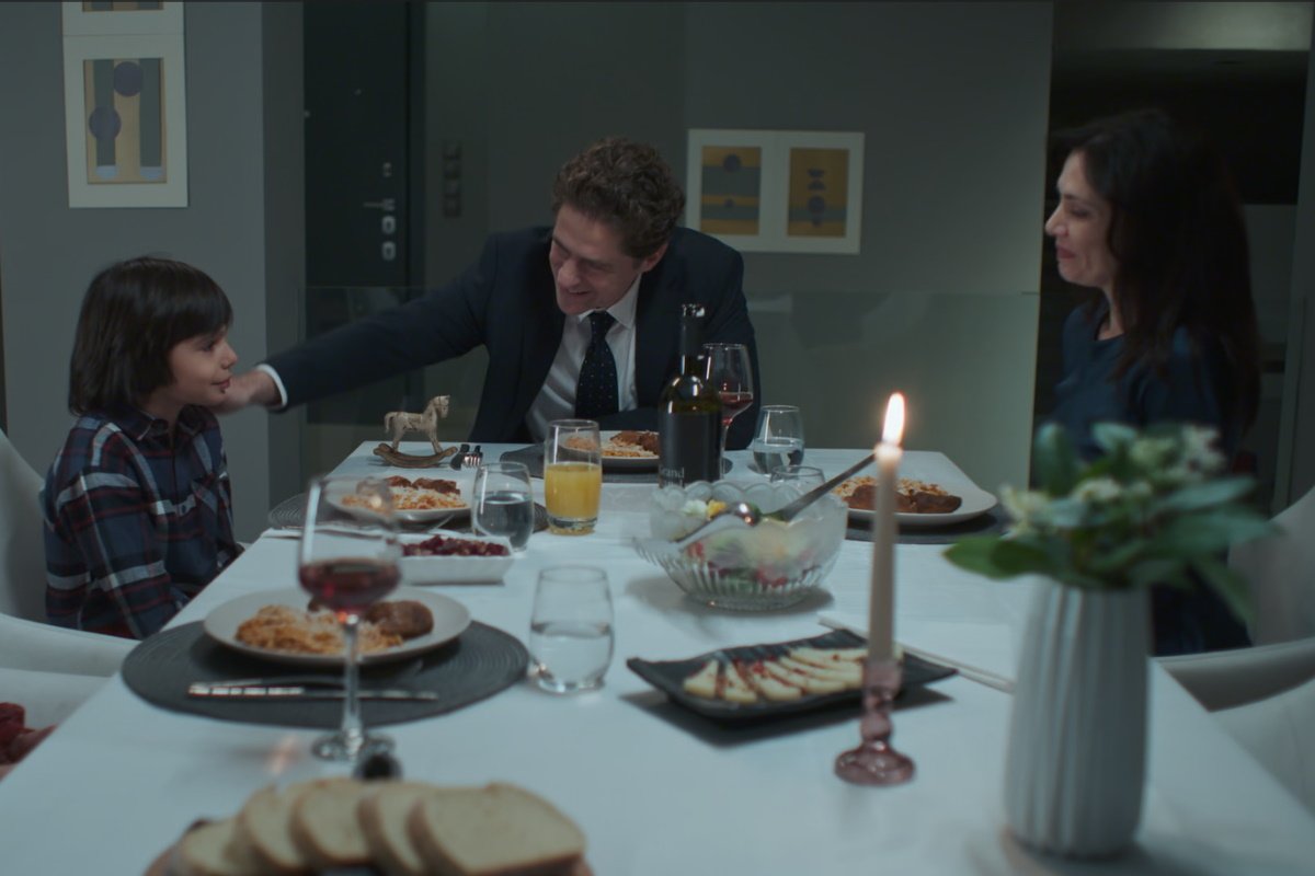 Μια νύχτα μόνο επεισόδια 40-42: Η Αρετή και ο Οδυσσέας ανακοινώνουν στον Πετράκη τον γάμο τους