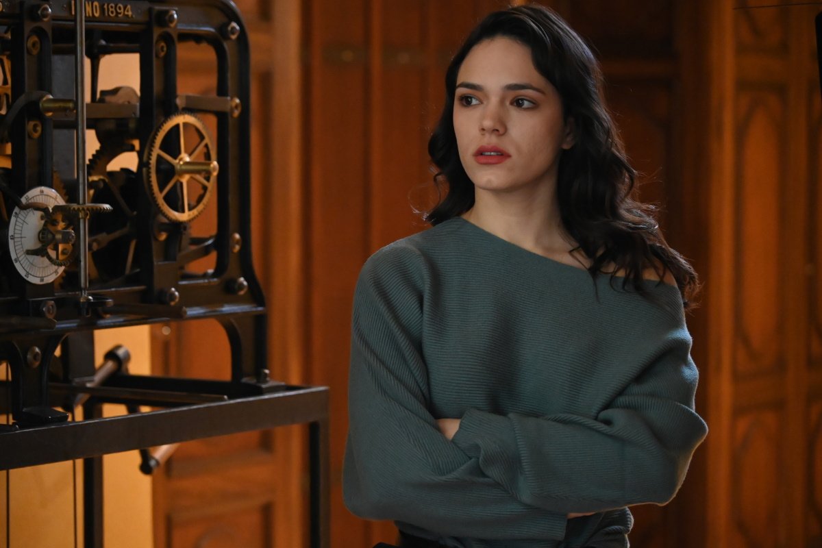 Να μ’ αγαπάς επεισόδια 63-65: Ο Θεόφιλος απαγάγει τη Φωτεινή, ενώ η Σοφία σχεδιάζει τον τρόπο που θα εμποδίσει τη γέννηση του μωρού της