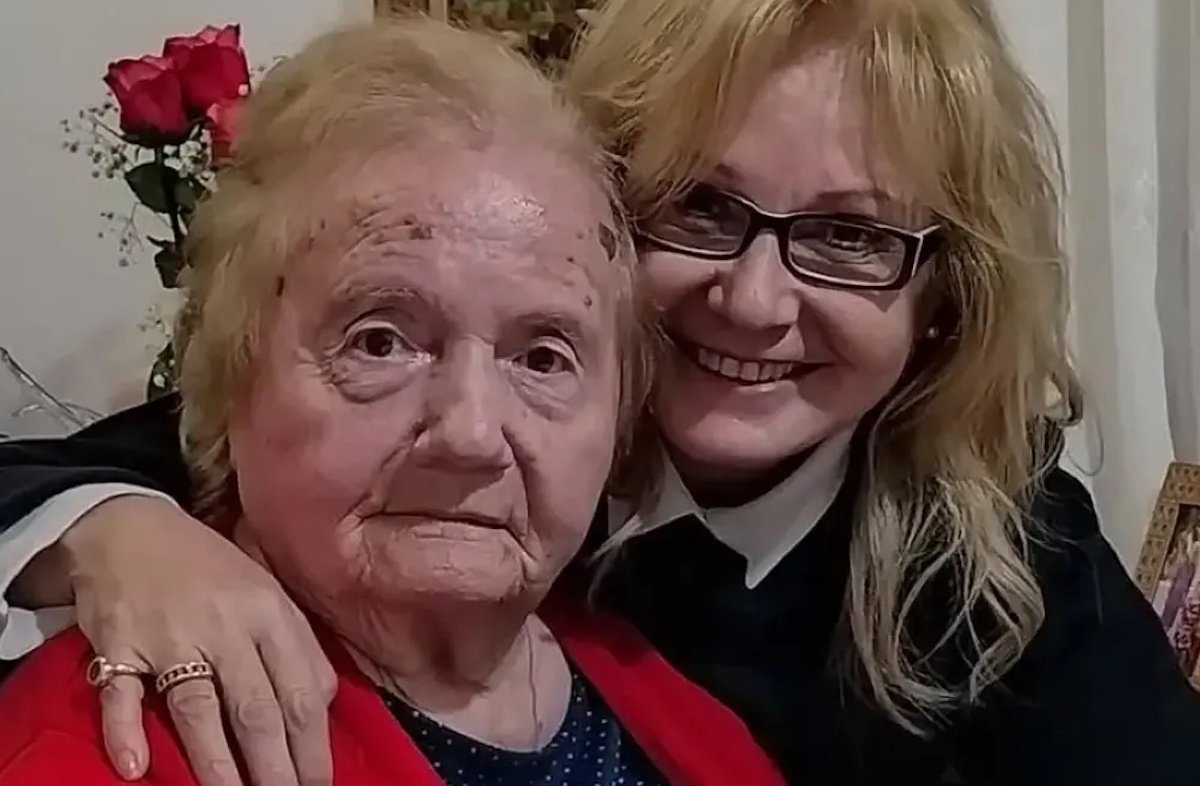 Συγκινεί η Αγγελική Νικολούλη: «Περιμένω να ανοίξει η πόρτα να φανείς…»