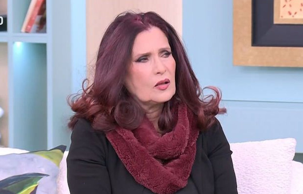 Πωλίνα: ««Με φλερτάρουν μόνο νεότεροι άντρες – Οι συνομήλικοι δεν με βλέπουν»