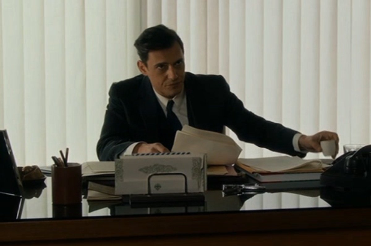 Porto Leone – Χ: «Μου γυρνάνε τα άντερα με τον Χρόνη! Ξερνάω!»