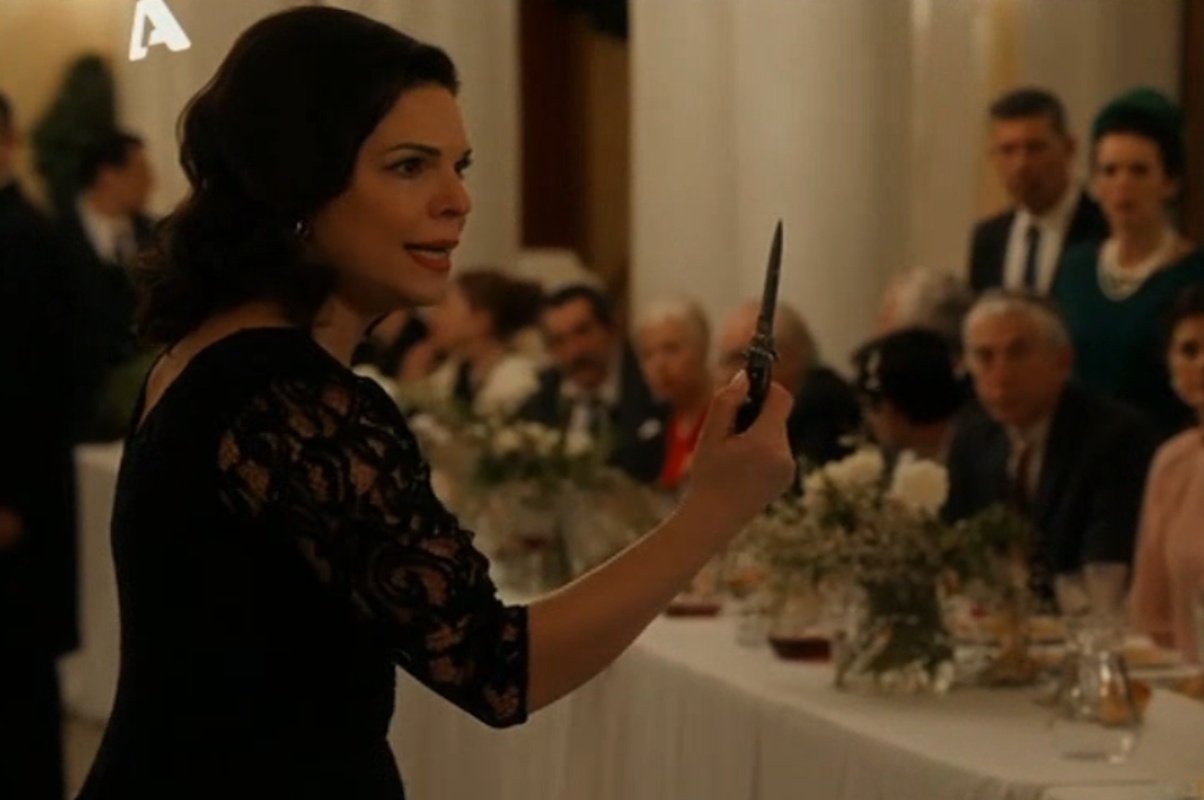 Porto Leone – Χ: Σκόνη και θρύψαλα ο γάμος!Σάστισαν με την Ασλάνογλου – «Σε προσκυνώ – Μια κατηγορία μόνη της!»