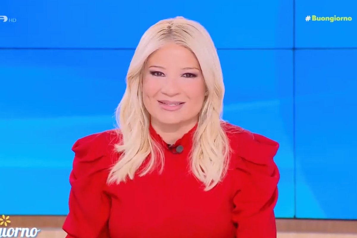 Φαίη Σκορδά: «Πολλές φορές βλέπουμε παρουσιάστριες, οι οποίες το παίζουν γλυκούλες-καλούλες…»