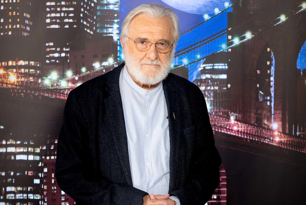 Γιάννης Σμαραγδής: «Ποτέ δεν πήρα αμοιβή για τις ταινίες μου. Ζούσα από τη σύνταξη της γυναίκας μου»