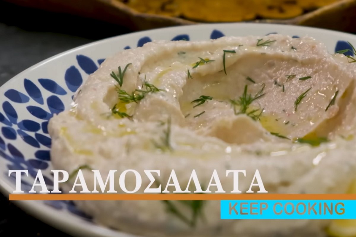 Παραδοσιακή ταραμοσαλάτα με ψωμί, από την Αργυρώ Μπαρμπαρίγου!