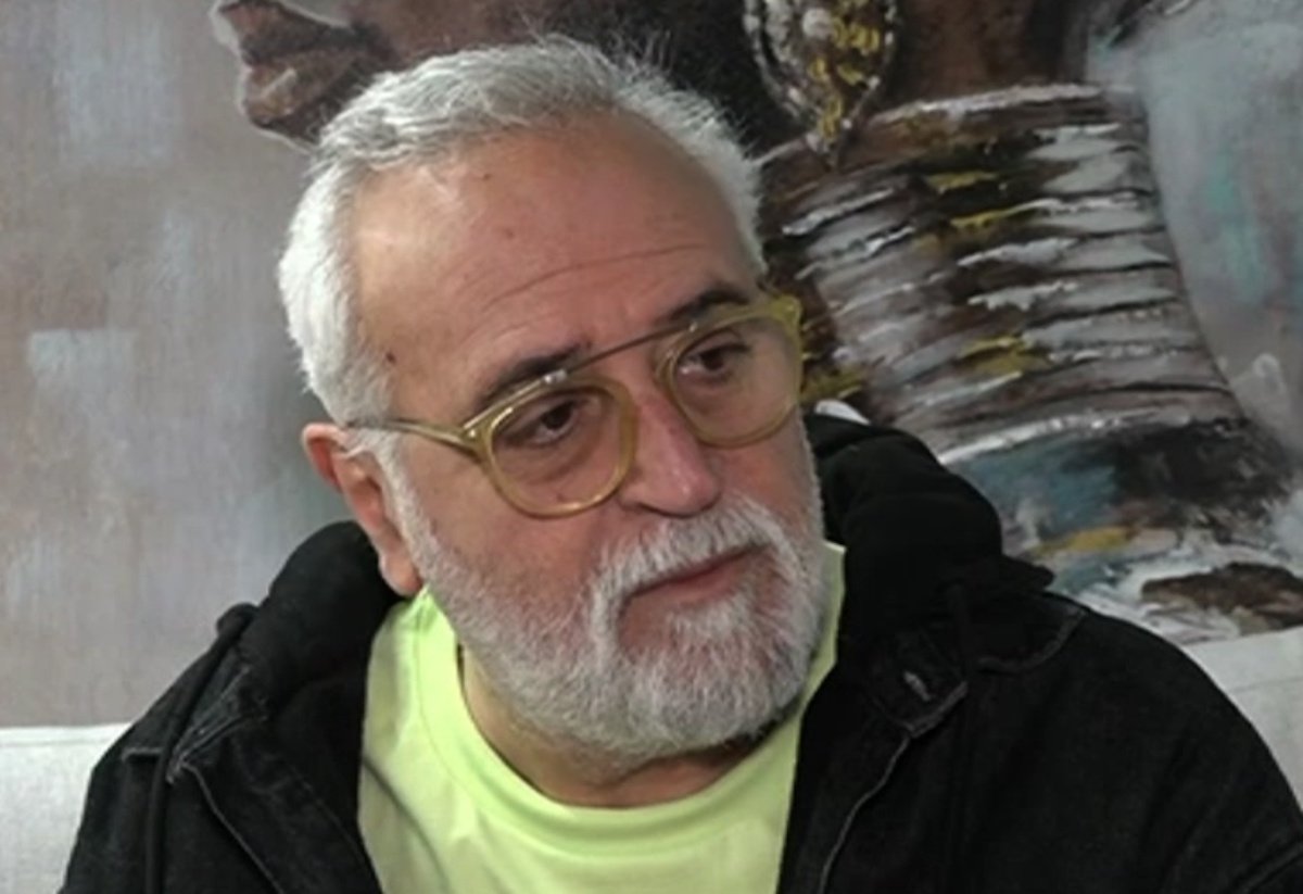 Βασίλης Θωμόπουλος: «Μου μίλησε άσχημα για τα γκέι ζευγάρια στην “Πολυκατοικία”»