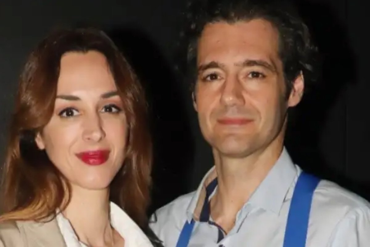 Θάνος Τοκάκης: «Όταν συνειδητοποίησα ότι μπορώ να είμαι μόνος μου, κατάλαβα ότι δεν μπορώ να ζήσω χωρίς τη Βίκυ»