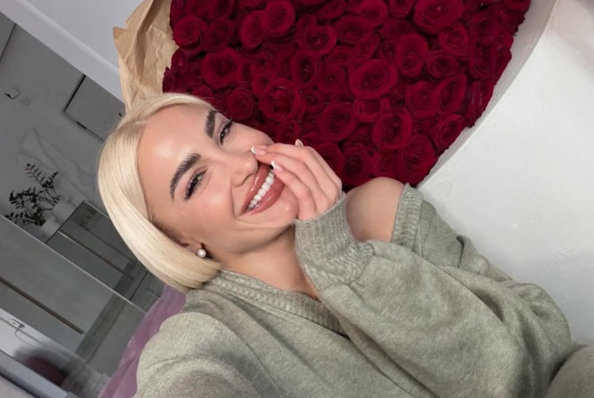 Ιωάννα Τούνη: Τη γέμισε τριαντάφυλλα ο καλός της – Η επέτειος και το… φαρμακερό «καρφί»