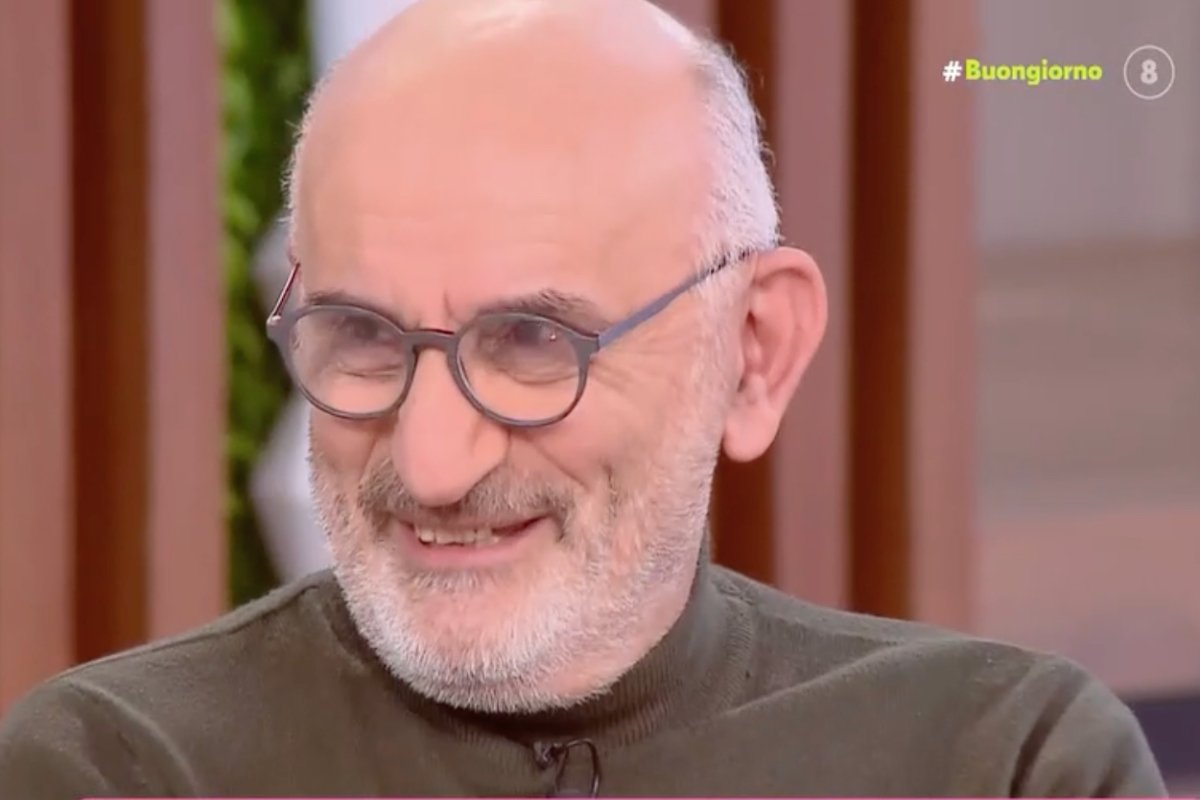 Τάκης Βαμβακίδης: Η συγκίνηση με τη φωτογραφία των γονιών του – «Πατερούλη μου, μανούλα μου, συγγνώμη Φαίη!»