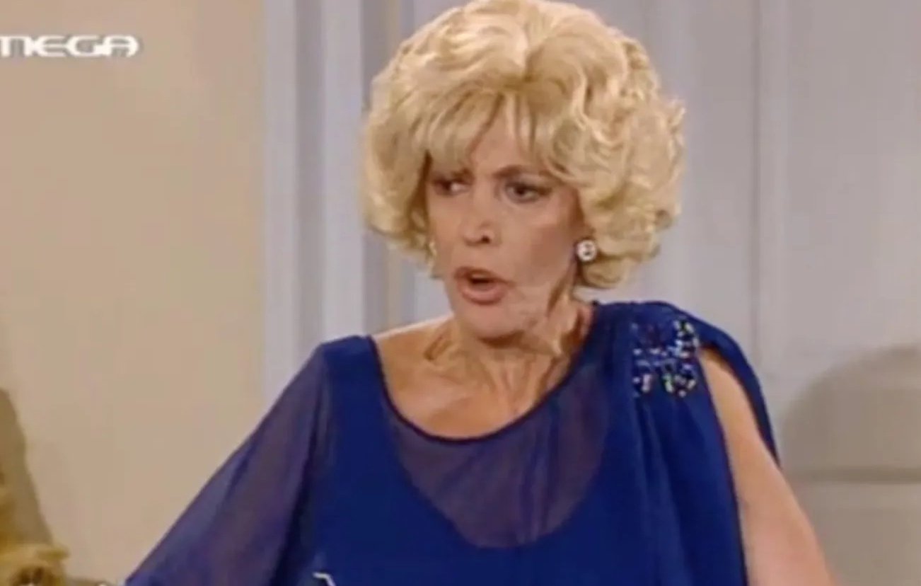 Δύο Ξένοι: Δεν φαντάζεστε ποια ηθοποιός ήταν να παίξει αρχικά τη «Ντένη Μαρκορά» – Οι επικές ατάκες της που έγραψαν ιστορία