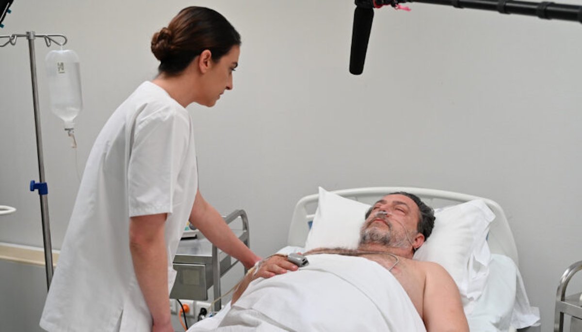 Να μ΄αγαπάς: Γίνεται τιμωρός και βγάζει όλα τα μυστικά του Θεόφιλου στη φόρα