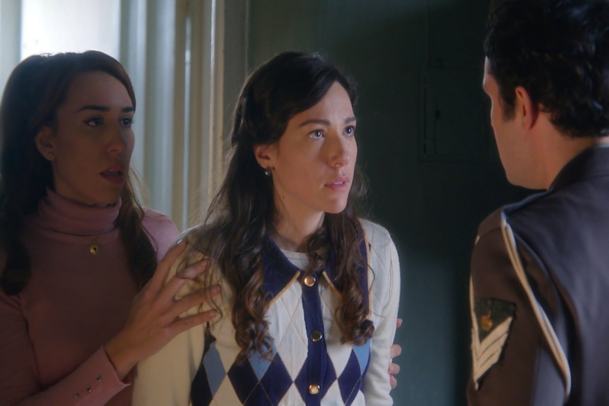 Άγιος έρωτας 5/3: Έξαλλος ο Νικηφόρος με την Άννα και την Ελένη