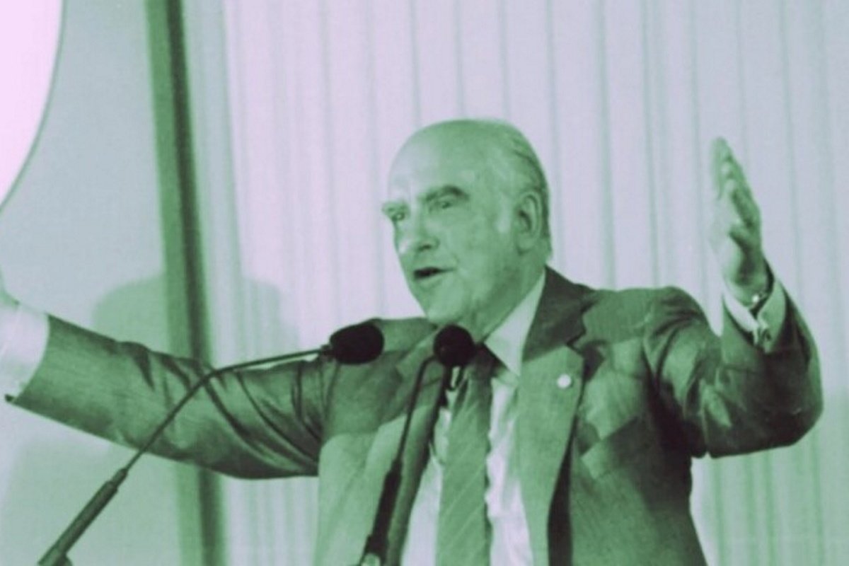 Κώστας Μαρκάκης: Πέθανε ο έμπιστος φίλος και «σοφέρ» του Ανδρέα Παπανδρέου