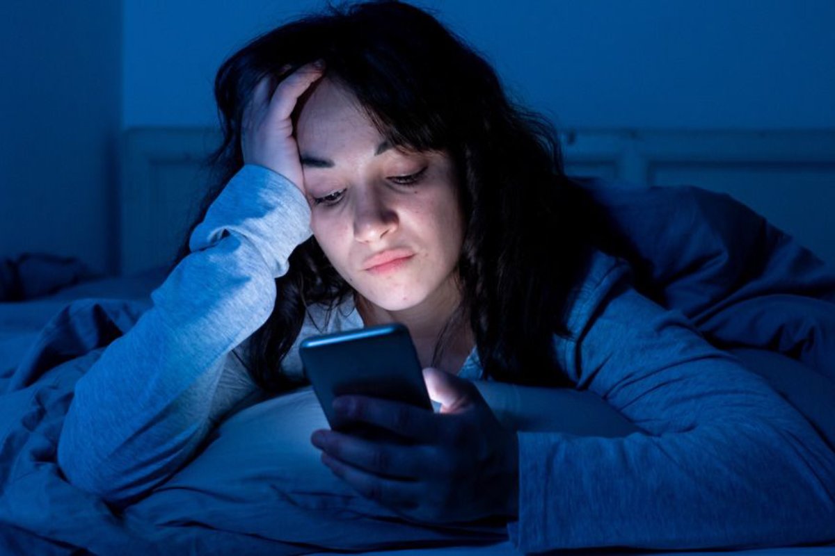 Brain rot: Τι συμβαίνει στον εγκέφαλο όταν σκρολάρεις με τις ώρες;