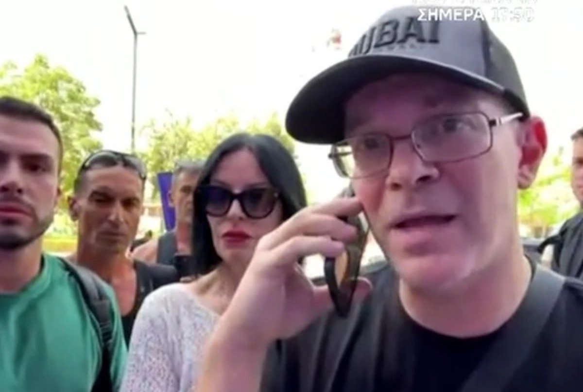 Εγκλωβισμένοι Έλληνες στο Ντουμπάι: «Μας αναχαίτισαν μαχητικά του Ιράν – Έχουμε μόνο τα ρούχα που φοράμε»