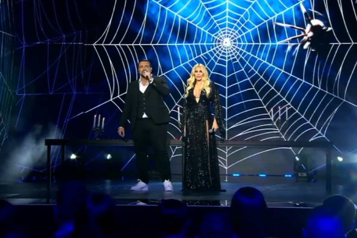 J2US: «Gio το μοντέρνο λαϊκό σου ταιριάζει περισσότερο – Ήσουν καλύτερος από την άλλη φορά»