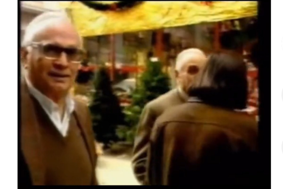 Γκάλοπ στα 90s: Τι έλεγαν οι Έλληνες για την ομοφυλοφιλία;