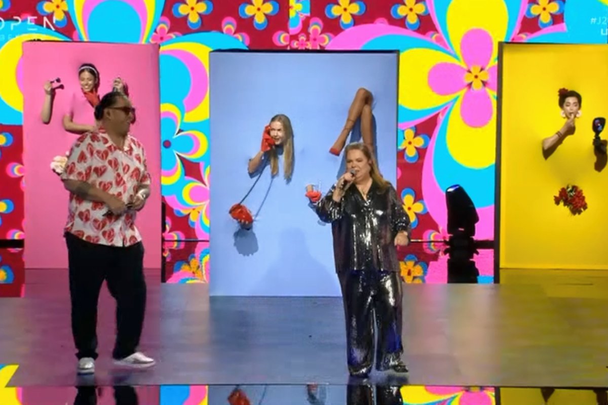 J2US: Έφη Θώδη – DJ Deleasis έφεραν το απόλυτο «Τρελοκόριτσο» στο stage – «Δεν φάνηκε ότι έγινε λάθος»