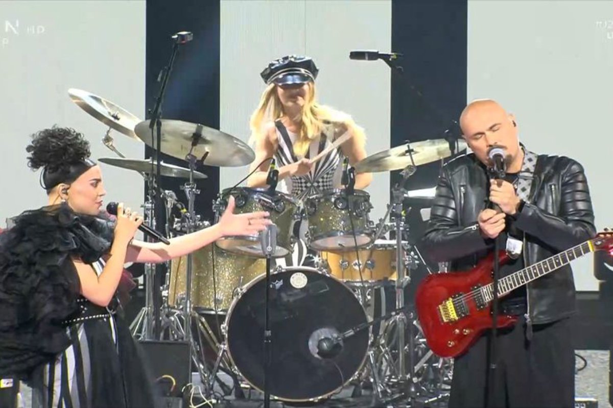 J2US: Ρεσιτάλ ερμηνείας από τον Σκουλό και τη Χατζή – «Εγώ θα σε έβλεπα και δισκογραφικά!»