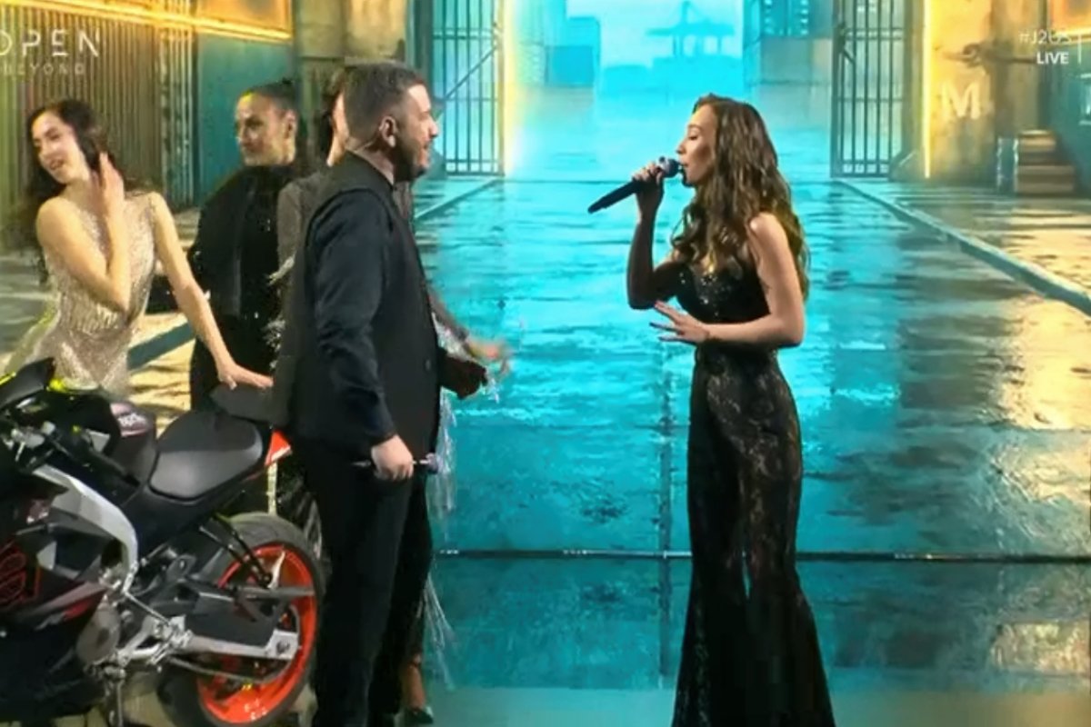 J2US: Κέρδισαν τις εντυπώσεις ο Χάρης Λεμπιδάκης και η Φαίη Θεοχάρη – «Στην αρχή σε είδα λίγο τσαχπίνη, ε;»